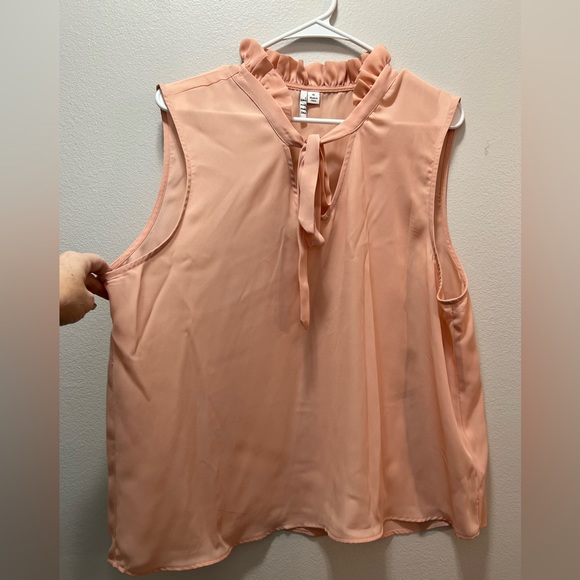 ELLE tank top blouse - Picture 1 of 4